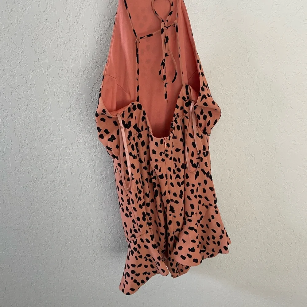 FLINTSTONE BACKLESS RUFFLE ROMPER - LIGHT CINNAMON - Picture 4 of 5